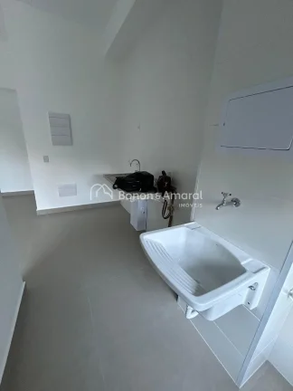 Imagem Encante-se com um apartamento que oferece o equilíbrio perfeito entre espaço e praticidade. Com 61...