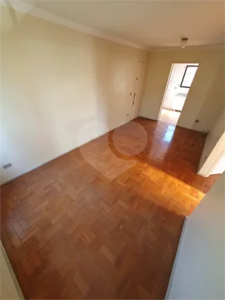 Imagem Apartamento à venda com 2 quartos no condomínio Edifício Karina, São Paulo - SP