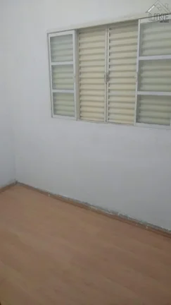 Imagem VENDA - CASA NO JD IMPERIAL - DE 02 QUARTOS - ZONA SUL