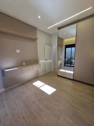 Imagem Casa à Venda com 3 quartos, 3 banheiros, 3 vagas e 160m2