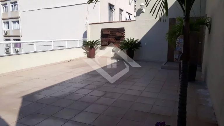 Imagem Luxuosa Cobertura Duplex em Copacabana - 630m² | Terraço Espaçoso e Vista