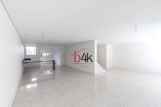 Imagem Casa em Condomínio à venda, 483 m², 4 dormitórios e 5 vagas na Granja Julieta