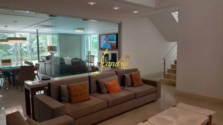 Imagem Linda sobrado com 04 suítes, piscina, piso aquecido,