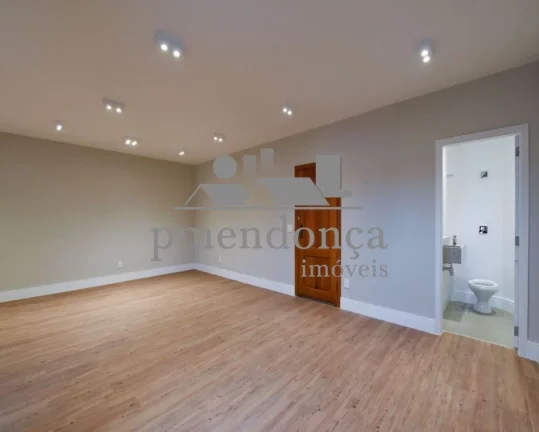 Imagem Apartamento com 3 quartos,1 suite, 2 vagas, 140 m²