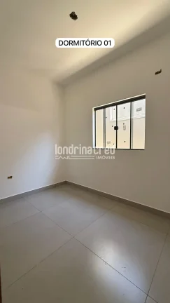 Imagem Casa geminada na Zona Norte de Londrina com 2 dormitórios, sendo 1 suíte, banheiro social, sala e cozinha integradas, 1 vaga de garagem e 125 m² de terreno