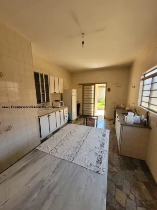 Imagem Casa para Venda em Limeira, Boa Vista, 3 dormitórios, 1 suíte, 2 banheiros, 3 vagas