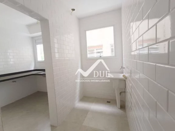 Imagem Sobrado com 3 dormitórios à venda, 158 m² por R$ 1.100.000,00 - Gonzaga - Santos/SP