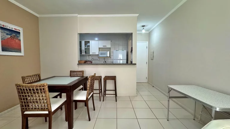 Imagem Apartamento com 2 dormitórios à venda, 75 m por R$ 1.850.000,00 - Riviera