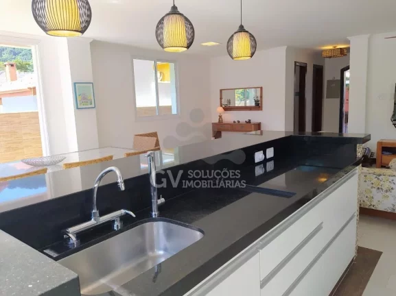 Imagem Casa com 5 dormitórios á venda por R$ 2.500.000 ou aluguel por R$ 2.000/dia - Condomínio Lagoinha - Ubatuba/SP