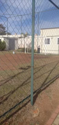 Imagem Garagem , sala, cozinha, banheiro social, 2 dormitórios e área de serviço.o Condominio oferece po...