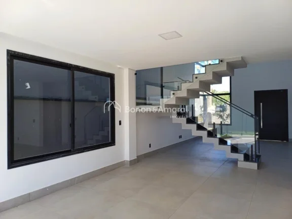 Imagem Sobrado à venda em condomínio fechado, com excelente padrão construtivo e ótima distribuição d...