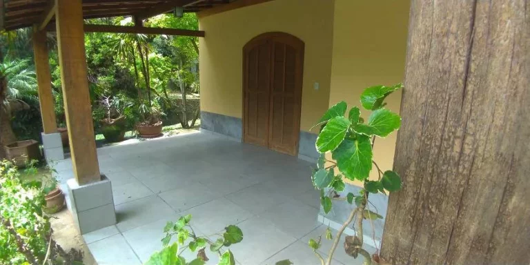 Imagem VENDO ESTA MARAVILHOSA CASA EM NOVA FRIBURGO. ESTRADA FRIBURGO/ TERESOPOLIS