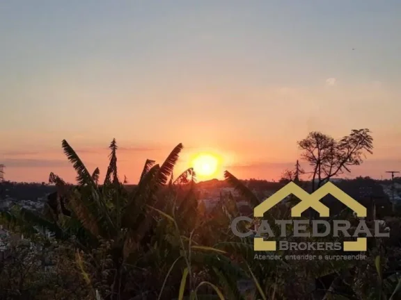 Imagem Chácara à venda com 3 quartos com 250m2 e 900m2 de terreno no Engordadouro Jundiaí SP