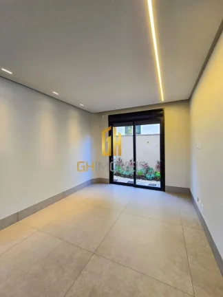 Imagem SO0428

Sobrado no Jardim Verona, em terreno com 507m² com 392m² de área construída 

O sobrado ...