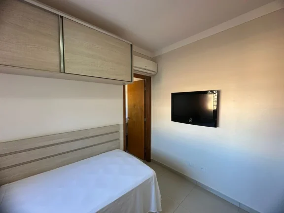 Imagem Sobrado Reformado e Decorado em Condomínio Exclusivo - Com mobília