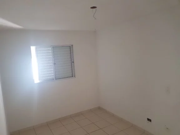Imagem Apartamento com 2 dormitórios, banheiro com blindex, sala, cozinha com armários , lavanderia com a...