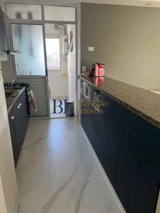 Apartamento com sacada gourmet e lazer completo em condomínio clube