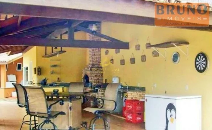 Imagem Maravilhosa Casa com 6 Suites de Casal mais 1 Suite de solteiro sendo 9 banheiros, Ar Condicionado, ...