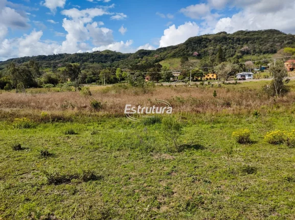 Imagem Chácara bem localizada com ótimo ponto comercial a poucos quilômetros do centro