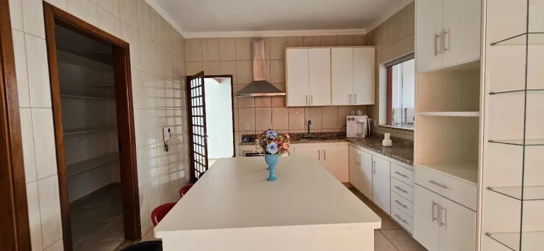 Imagem Casa tipo indisponível em Esplanada Primo Meneghetti com 3 quartos, sendo 1 suíte, 174m2