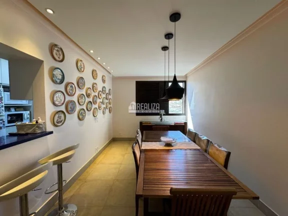 Imagem Apartamento com 4 dormitórios e móveis planejados no Condomínio Edifício Tocantins, Centro de Uberaba