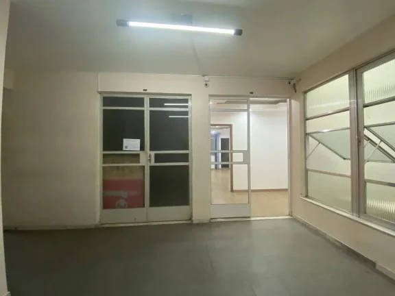 Imagem Grande Oportunidade! Sala comercial à venda no Centro de Barbacena