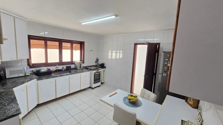 Imagem Casa com 3 suítes à venda, 259 m² por R$ 1.150.000