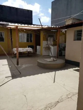 Imagem Casa térrea 124 m² de Construção e terreno de 10 x 25 Com 2 Casas