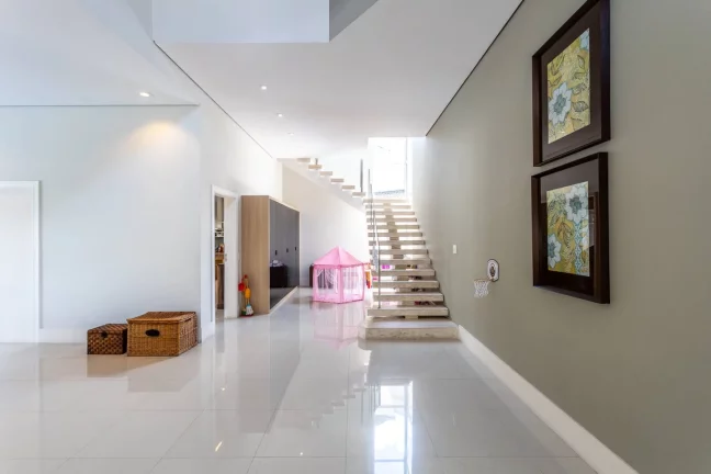 Imagem Casa Alto Padrão Linda no Resid. 12, 1100m², 4 amplas suítes