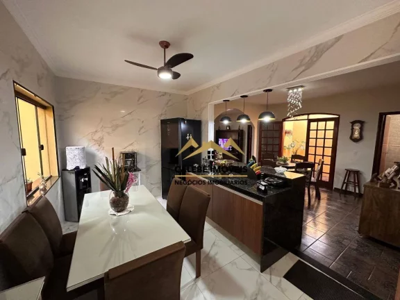 Imagem Casa com 4 dormitórios à venda, 153 m² por R$ 650.000,00 - Vila Doutor Laurindo - Tatuí/SP