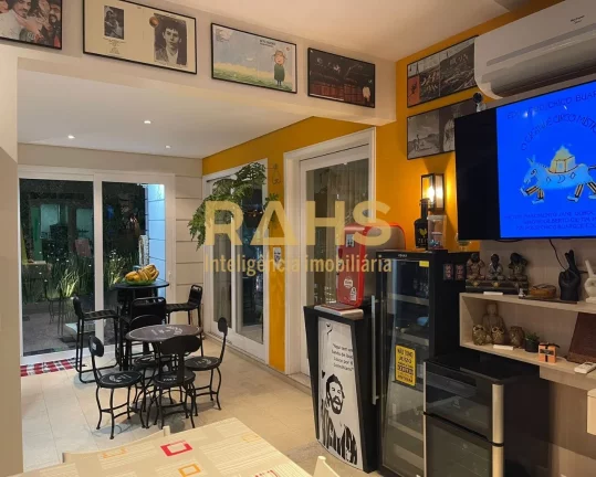 Imagem Maravilhosa Residência Em Condomínio Fechado No Bairro Saguaçú Esse imóvel evoca toda a poesia ...