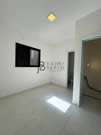 Imagem Casa Triplex de 2 dormitórios com suítes no bairro Tupi - Praia Grande