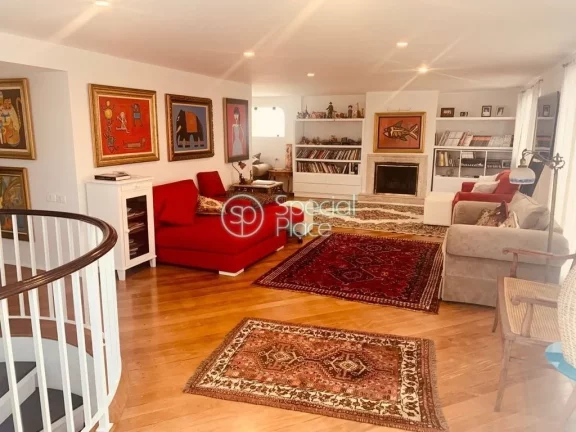 Imagem Cobertura duplex com 357m² na Vila Nova Conceição, próximo à Praça Pereira Coutinho. No primei...