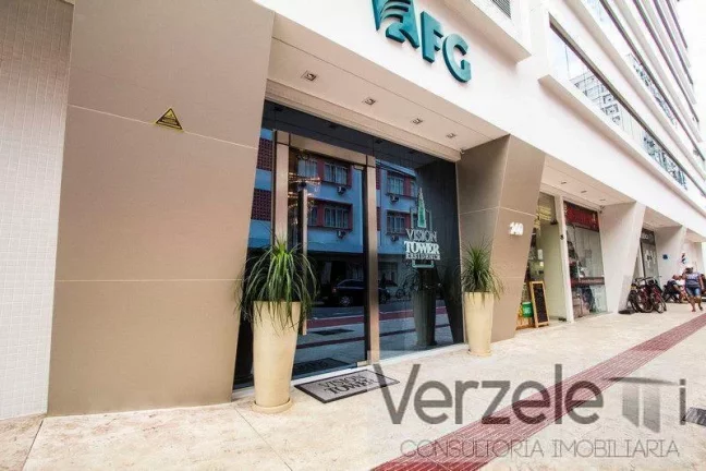 Imagem Apartamento Quadra Mar para Venda em Balneário Camboriú / SC no bairro Centro