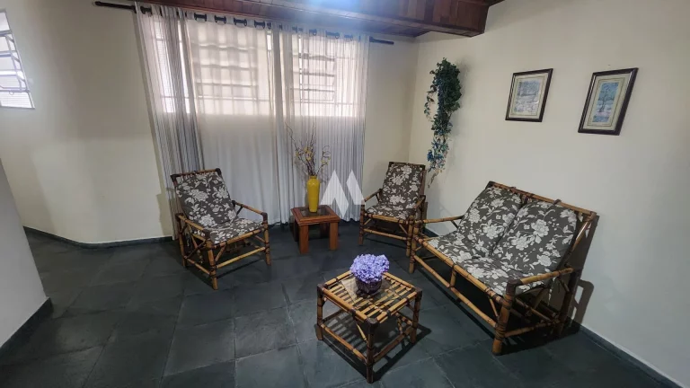 Imagem Apartamento em Vila Valença, São Vicente/SP, 2 dormitórios, 1 vaga, 2 banheiros