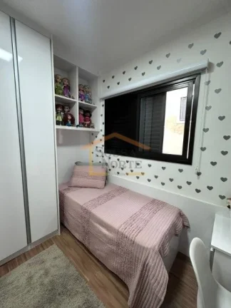 Imagem Casa em Condomínio Fechado!
Excelente casa, 3 dormitórios, sendo 2 suítes, lavabo, sala para dois...