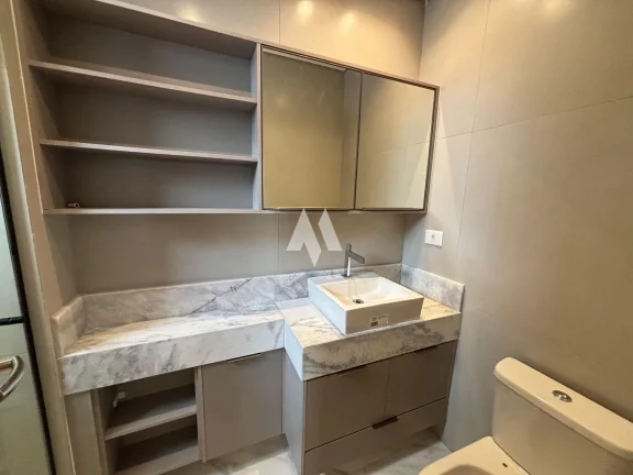 Imagem Apartamento à Venda com 2 dormitórios e vaga demarcada em José Menino, Santos/SP