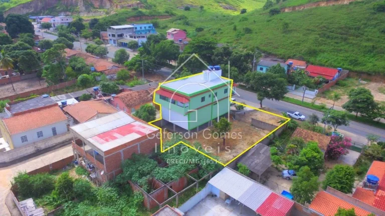 Imagem Prédio à Venda - Com 04 Quartos - Senhor dos Santos - São João do Manteninha - MG