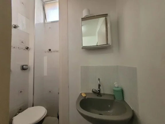 Imagem PITANGUEIRAS – NA QUADRA DA PRAIA, EXCELETE APARTAMENTO COM LINDA VISTA MAR, ANDAR ALTO, CLARO E SUPER AREJADO, PRÉDIO RECÉM REFORMADO.