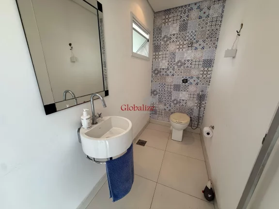 Imagem Oportunidade Sobrado à Venda com 3 dormitórios e 2 vagas no bairro da Encruzilhada em Santos por R$ 850 mil