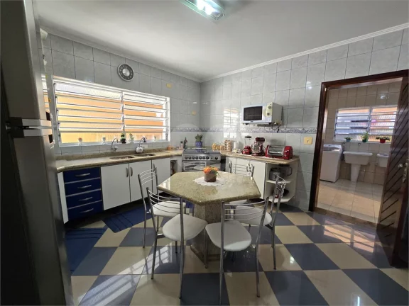 Imagem Sobrado à venda com 4 quartos, sendo 1 suíte, em JAGUARA, São Paulo - SP