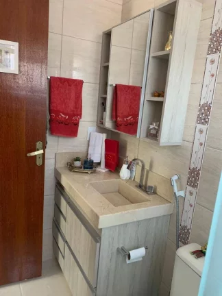 Imagem Vendo este lindo apto de 3 quartos em Nova Friburgo. Bairro Cônego.