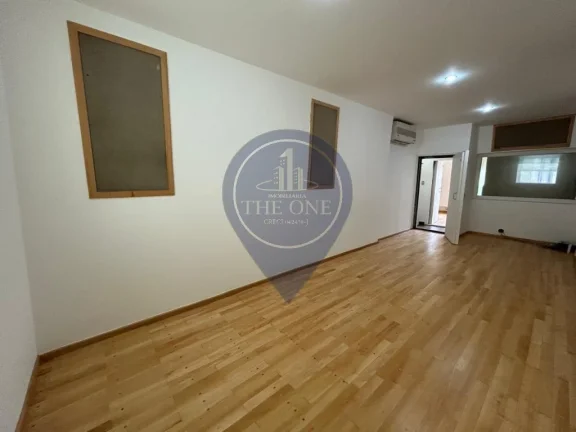 Imagem Imperdível! Casa à venda na Vila Mariana, São Paulo-SP, com 8 quartos, 1 suíte, 3 banheiros, 2 vagas de garagem e 200m².
