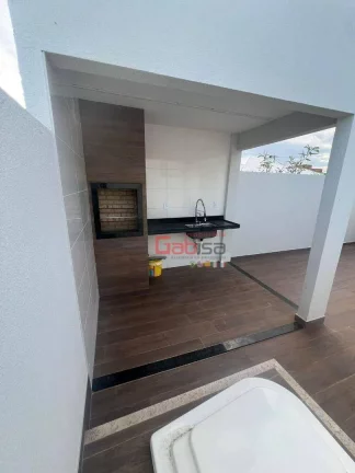 Imagem Casa com 3 dormitórios à venda, 175 m² por R$ 650.000 - Nova São Pedro - São Pedro da Aldeia/RJ