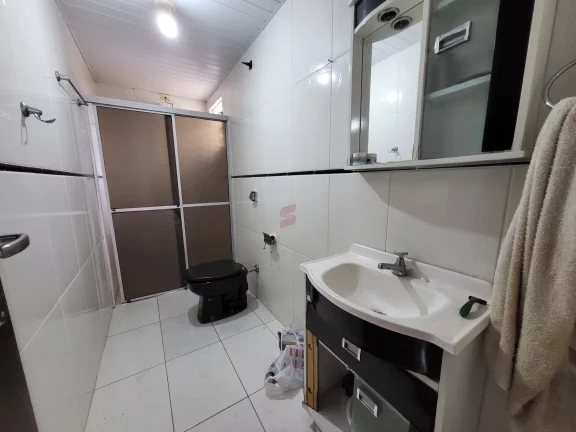 Imagem CASA com 4 dormitórios à venda com 576m² por R$ 1.270.000,00 no bairro Vargem Grande - PINHAIS / PR