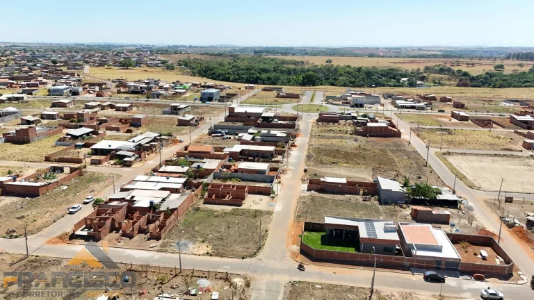 Imagem LOTE A PRESTAÇÃO PRÓXIMO AO CENTRO DE ABADIA
