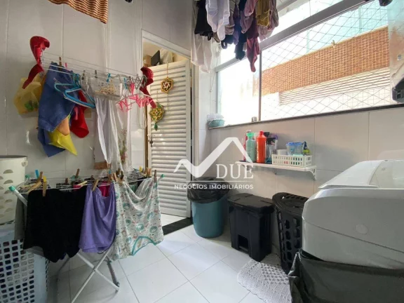 Imagem Sobrado com 4 dormitórios com piscina e area goumet à venda, 228 m² por R$ 1.300.000 - Embaré - Santos/SP