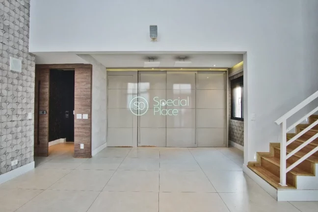 Imagem Excelente apto no Panamby - Área: 184,00m² - Amplo living com pé direito duplo ( persianas automa...