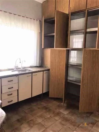 Imagem Casa à venda no Alto da Lapa São Paulo SP com 2 dormitórios, 1 banheiro, 2 vagas de garagem e 170m² de área construída.