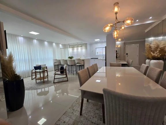 Imagem Apartamento com 3 dormitórios sendo 3 suítes e 2 vagas de garagem em Itapema/SC